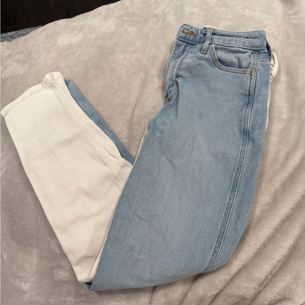 Hollister Women's Straight Leg Jeans - Light Blue and Cream